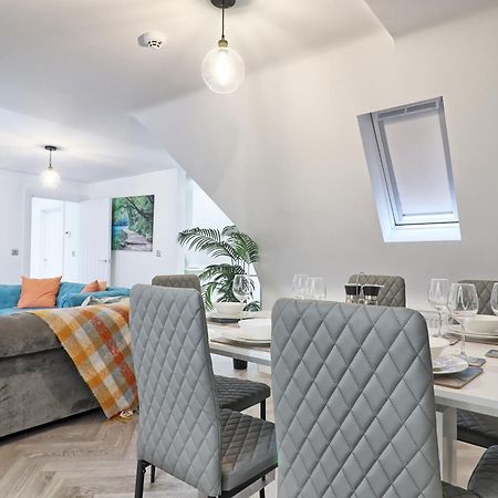 Writtle Massive 4 Bedroom Apartment With Parking In Gorgeous Countryside Location & Short Drive To Chelmsford City Centre Contractors Welcome Exterior photo