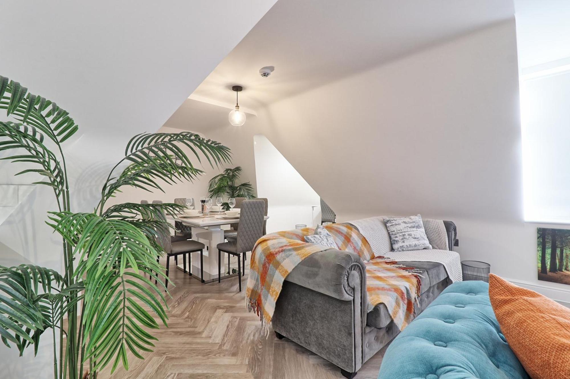 Writtle Massive 4 Bedroom Apartment With Parking In Gorgeous Countryside Location & Short Drive To Chelmsford City Centre Contractors Welcome Exterior photo