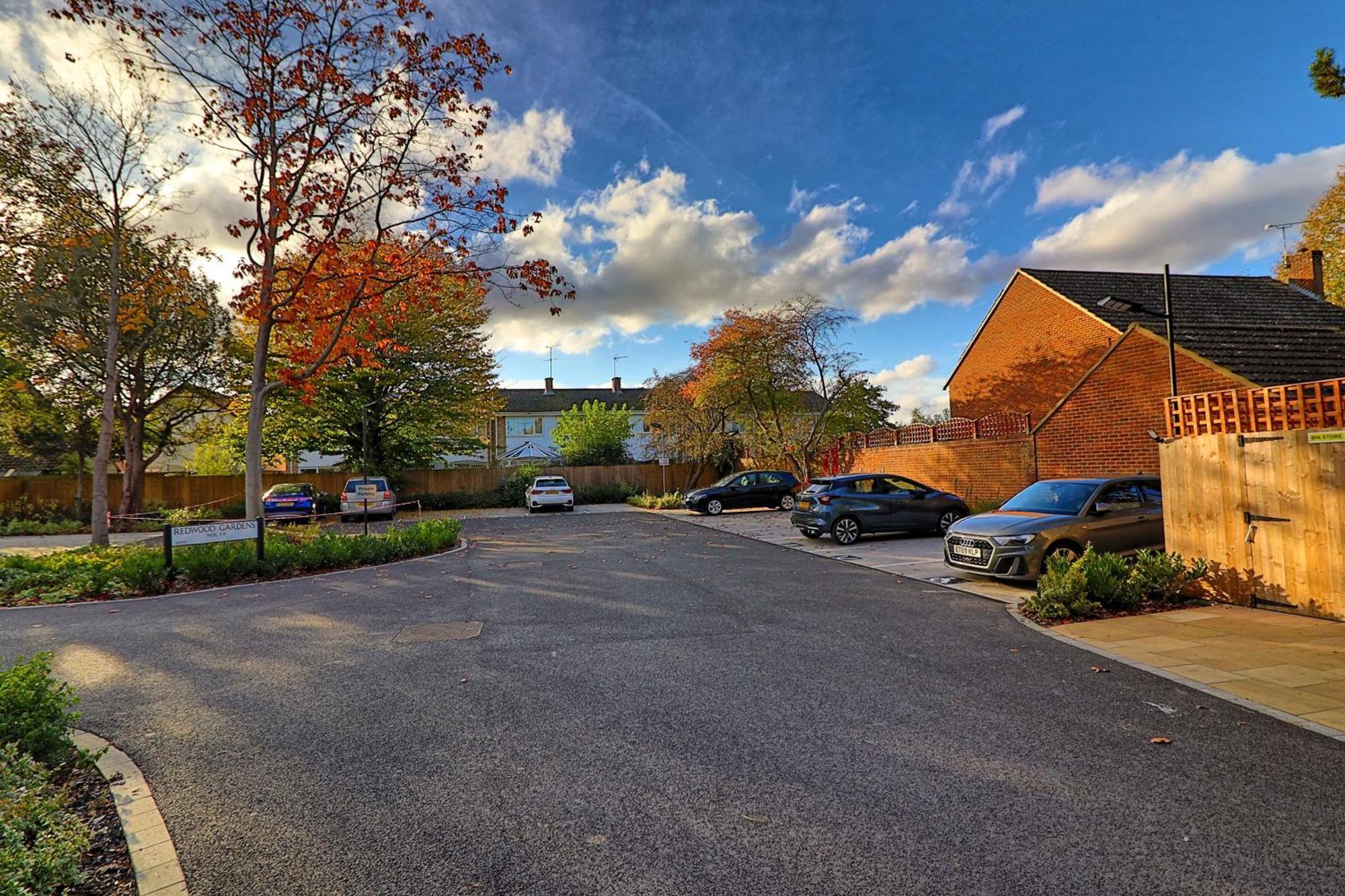 Writtle Massive 4 Bedroom Apartment With Parking In Gorgeous Countryside Location & Short Drive To Chelmsford City Centre Contractors Welcome Exterior photo