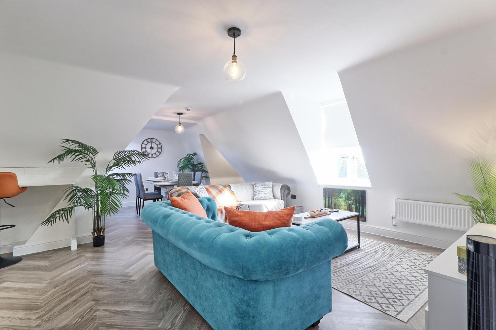 Writtle Massive 4 Bedroom Apartment With Parking In Gorgeous Countryside Location & Short Drive To Chelmsford City Centre Contractors Welcome Exterior photo