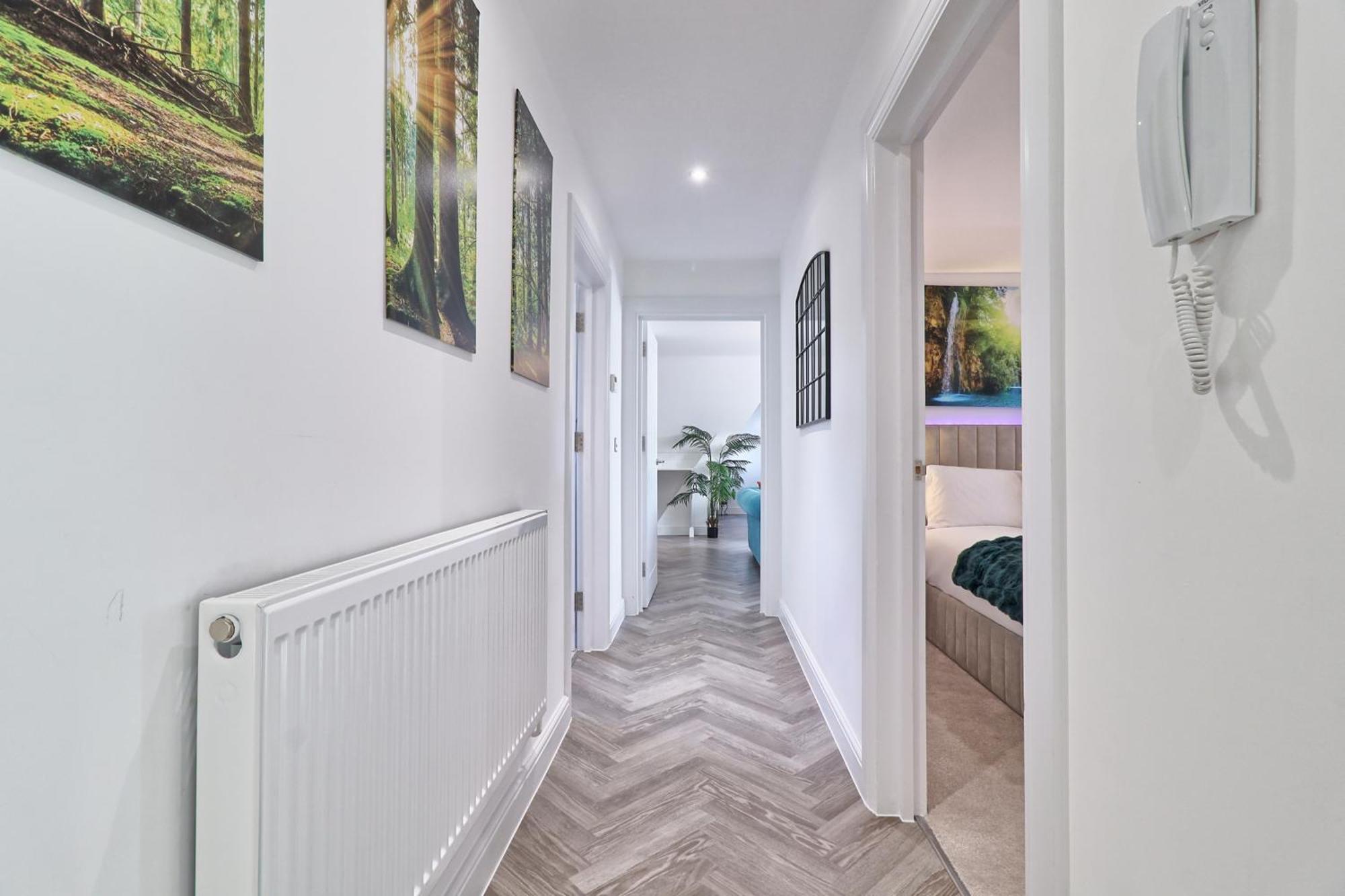 Writtle Massive 4 Bedroom Apartment With Parking In Gorgeous Countryside Location & Short Drive To Chelmsford City Centre Contractors Welcome Exterior photo
